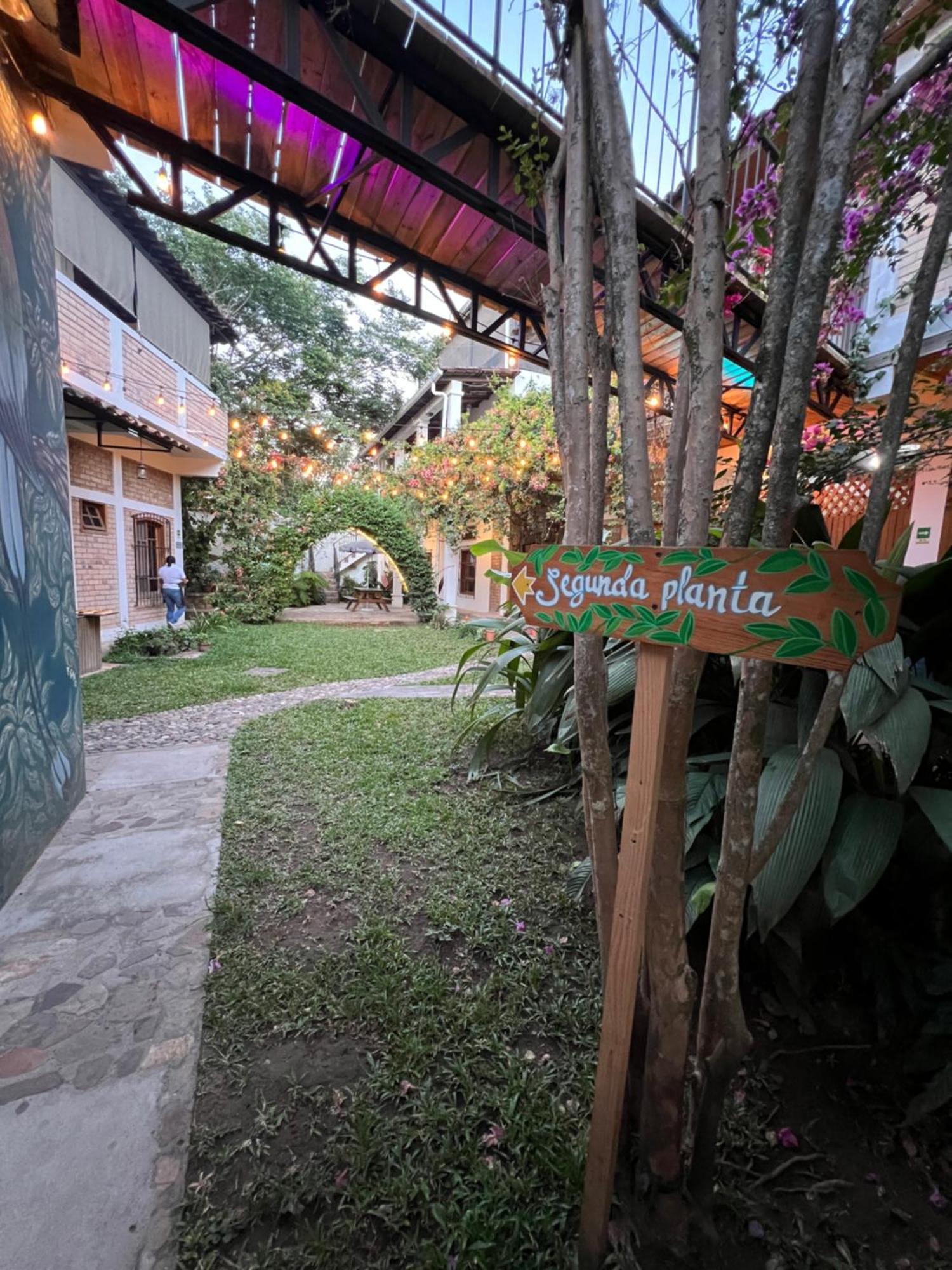 Jardin Cafe Hotel & Restaurant Gracias Exteriör bild